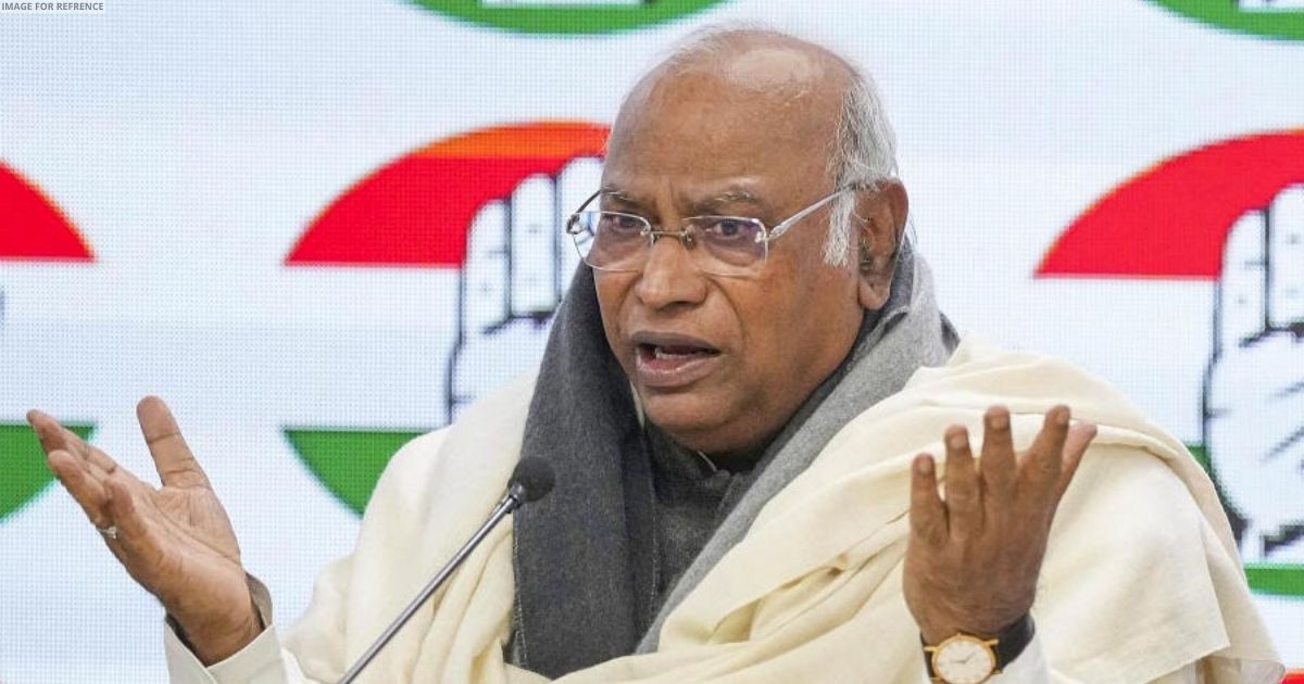 Not to give 2 crore jobs every year is Modi's guarantee: Congress president Kharge